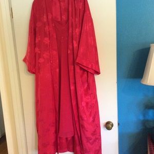 Beautiful gown and robe set.
